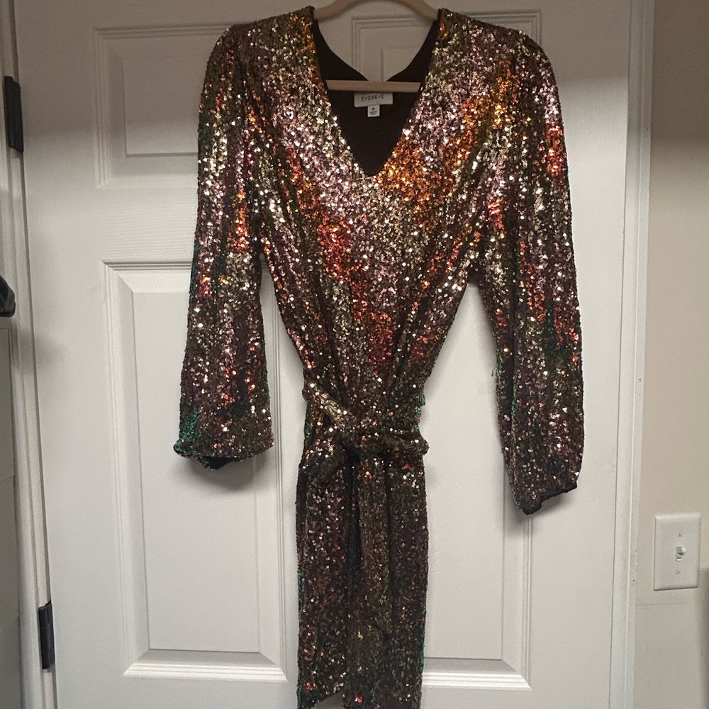 Evereve Sequin Midi Dress - multicolored, medium